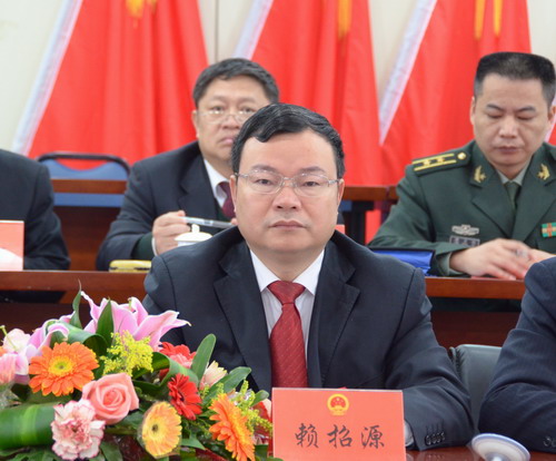 图四:新当选漳平市人民政府市长赖招源