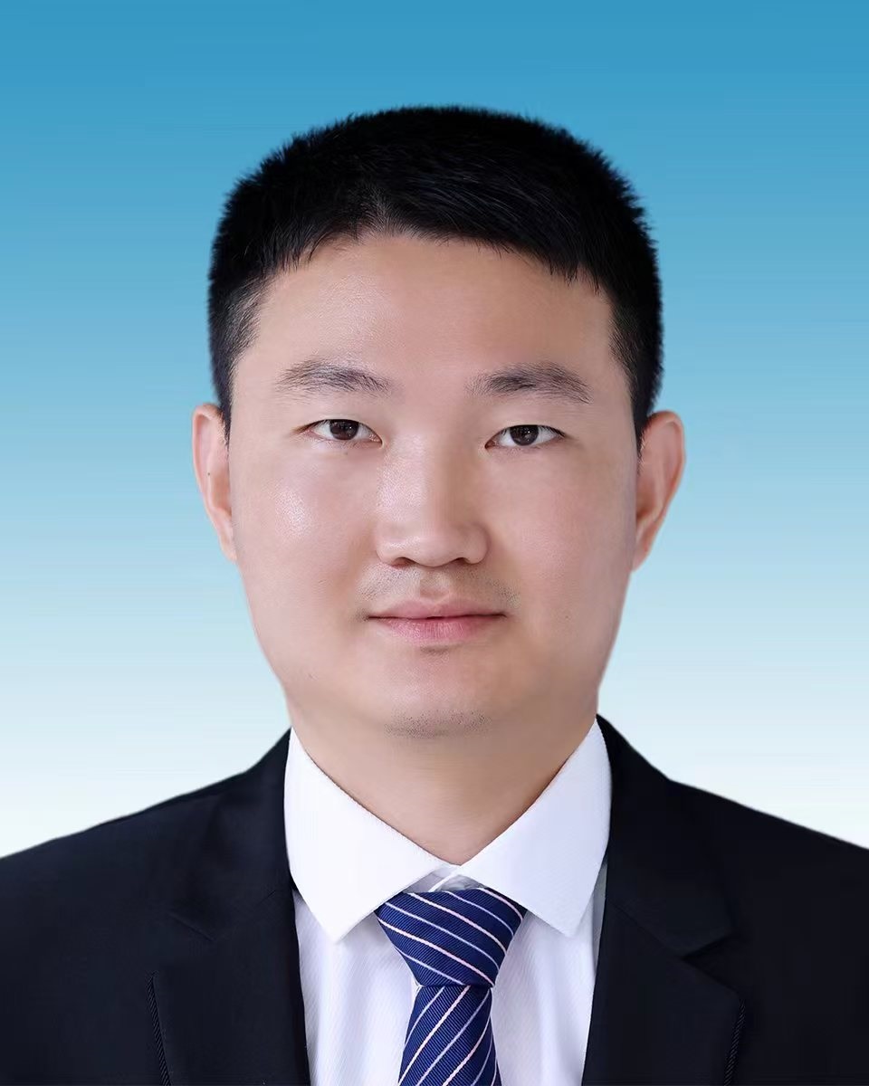 熊功首.jpg